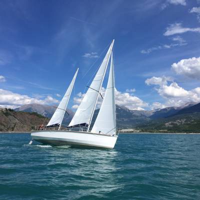 sailing on the serre poncon lake in the Alps (4 of 7).jpg